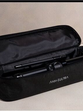 Curling Iron w/ Traveling Case — 🆕 ANH X SULTRA